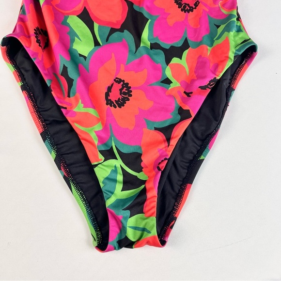 Sanctuary Printed Gardener One-Shoulder One-Piece Swimsuit - Picture 6 of 9